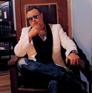 Meet your Posher, Brandon